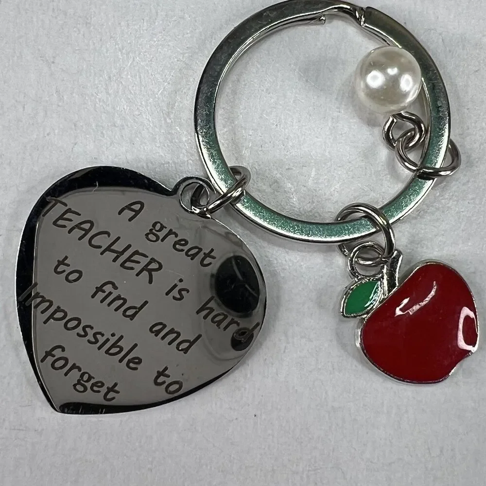 A Great Teacher is Hard To Find And Impossible to Forget Apple Keychain Keyring